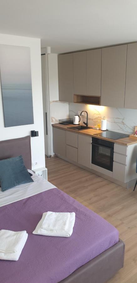 Studio Apartment Hana Пула Екстериор снимка